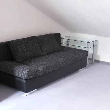 Mit Balkon Und Schoener Fernsicht