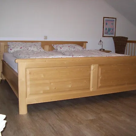 Mit Balkon Und Schoener Fernsicht Apartamento